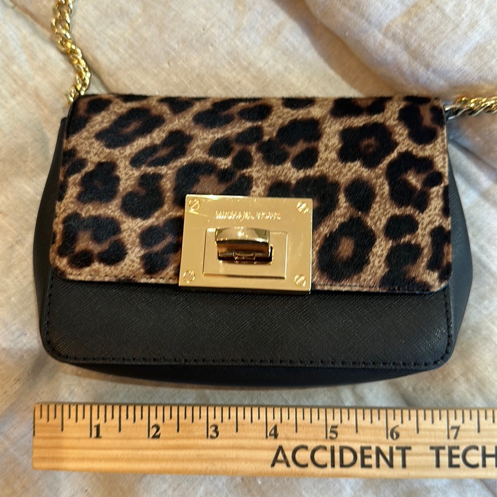 Michael Kors Crossbody purse